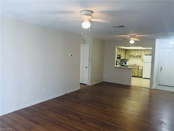 Cape Coral, FL 33909,521 NE 24th PL #4