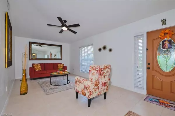Cape Coral, FL 33991,2322 SW 17th ST