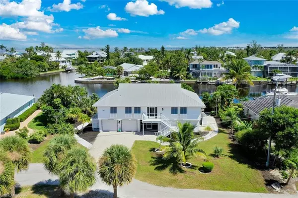 Sanibel, FL 33957,1682 Sabal Palm DR