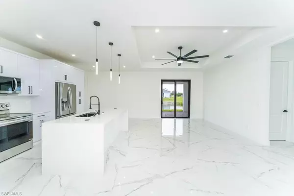 Cape Coral, FL 33909,526 NE 5th CT