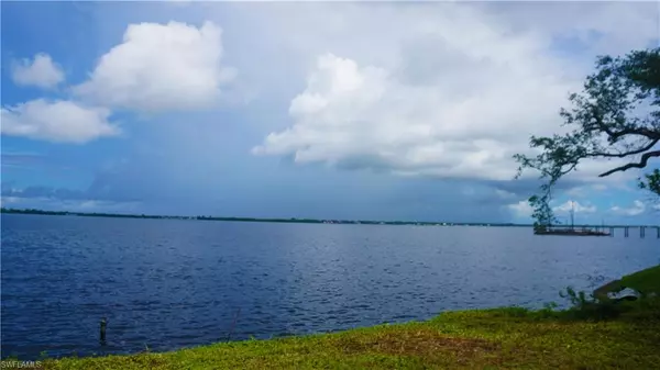 Fort Myers, FL 33916,3353 E Riverside DR