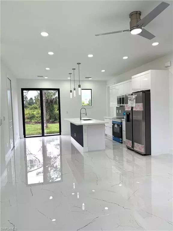 Lehigh Acres, FL 33974,365 Hermosa AVE