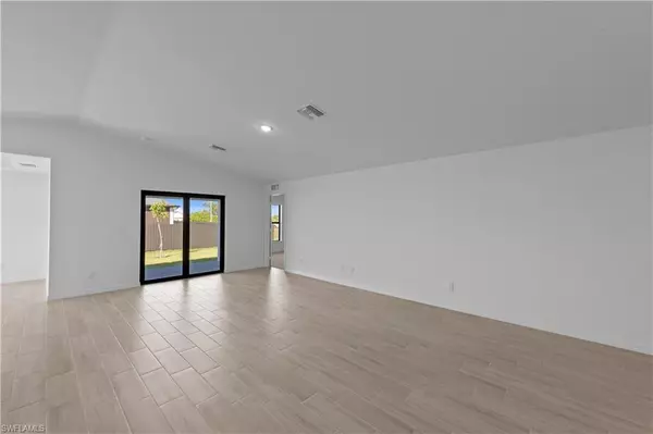 Cape Coral, FL 33993,2024 NW 27th TER