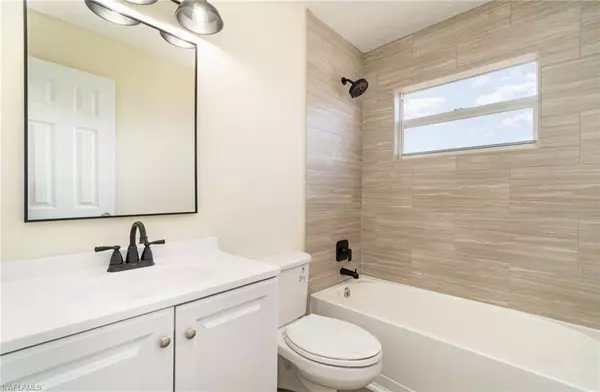 Fort Myers, FL 33907,2225 Aldridge AVE