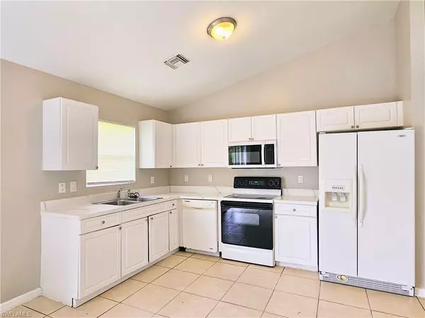 Lehigh Acres, FL 33974,629 Cypress AVE S