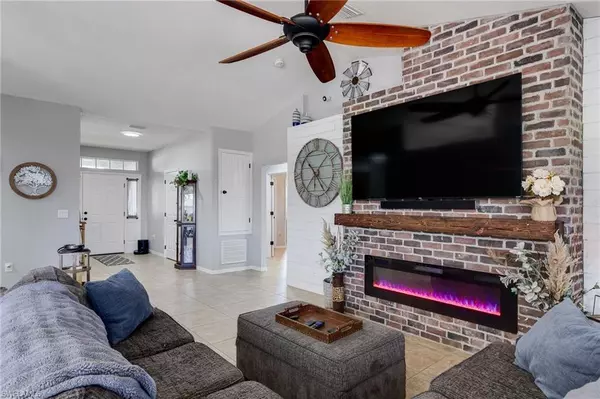 Cape Coral, FL 33993,1413 NW 8th PL