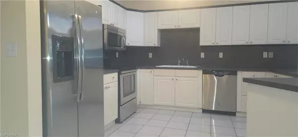 Naples, FL 34108,526 102nd AVE N