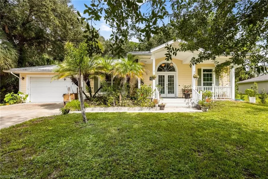 8004 Vega CT, Labelle, FL 33935