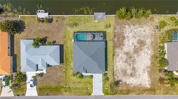 Cape Coral, FL 33990,137 SE 23rd TER