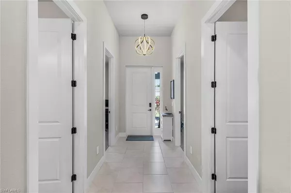 Cape Coral, FL 33990,137 SE 23rd TER