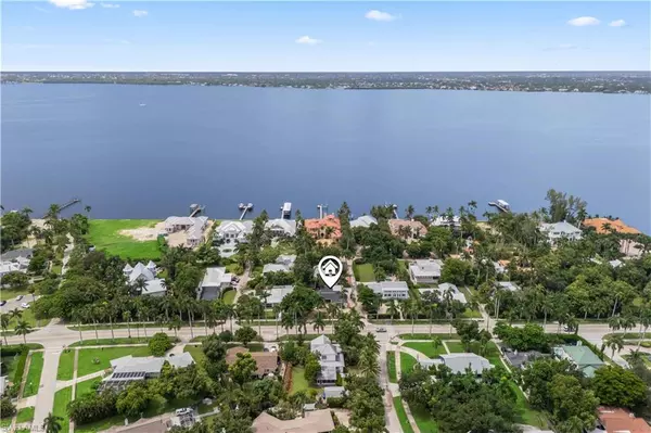 Fort Myers, FL 33901,2702 McGregor BLVD