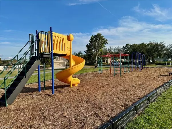 Lehigh Acres, FL 33973,2228 Carnaby CT