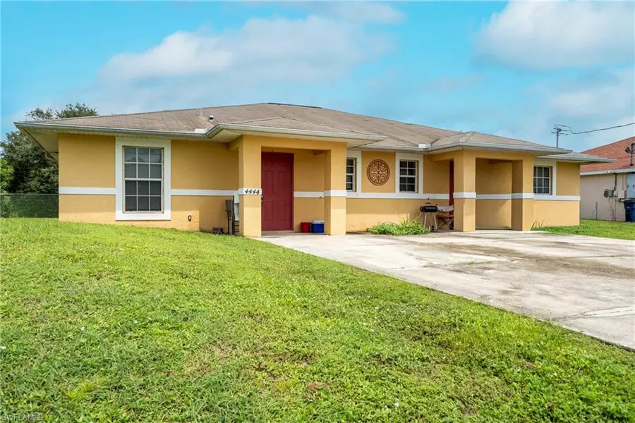 4442/4444 28th ST SW, Lehigh Acres, FL 33973