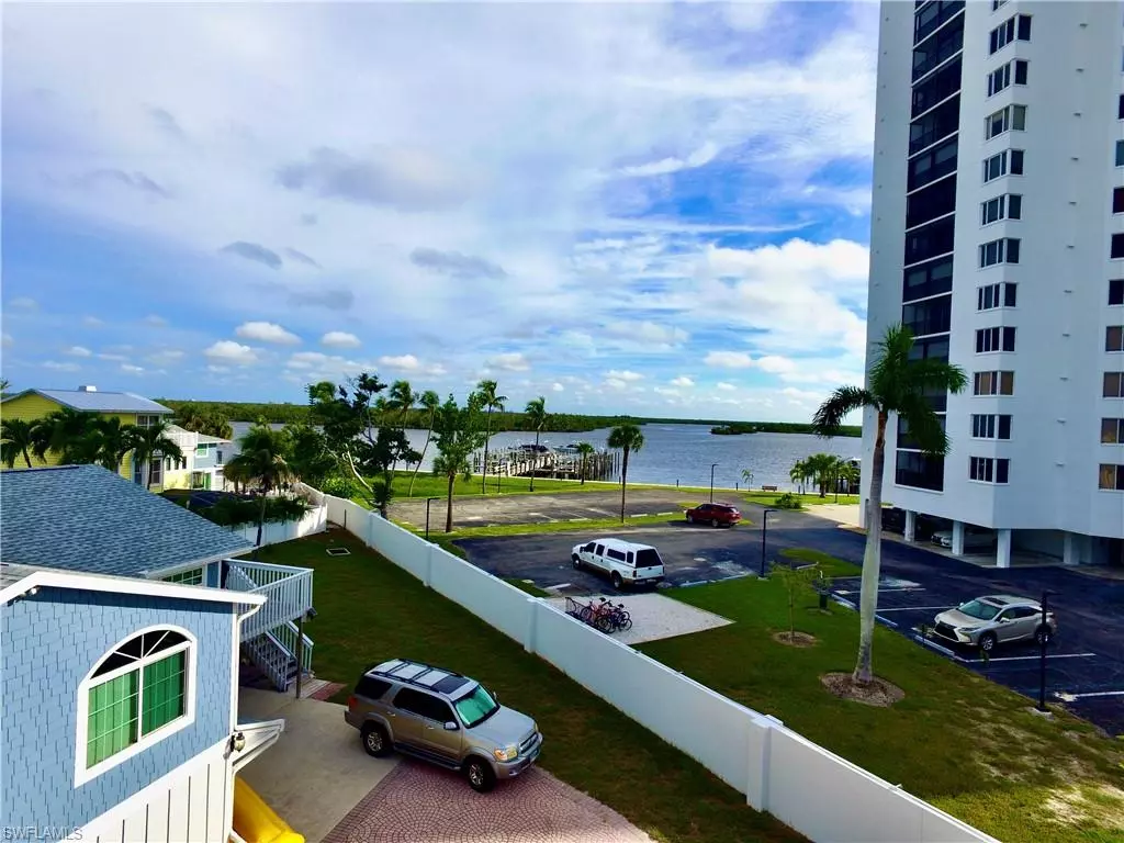 Fort Myers Beach, FL 33931,125 Gulfview AVE