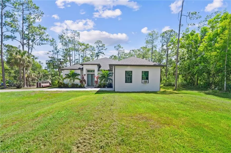 106 18th AVE NE, Naples, FL 34120