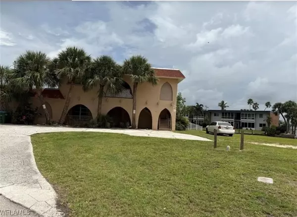 5101 Manor CT #1, Cape Coral, FL 33904