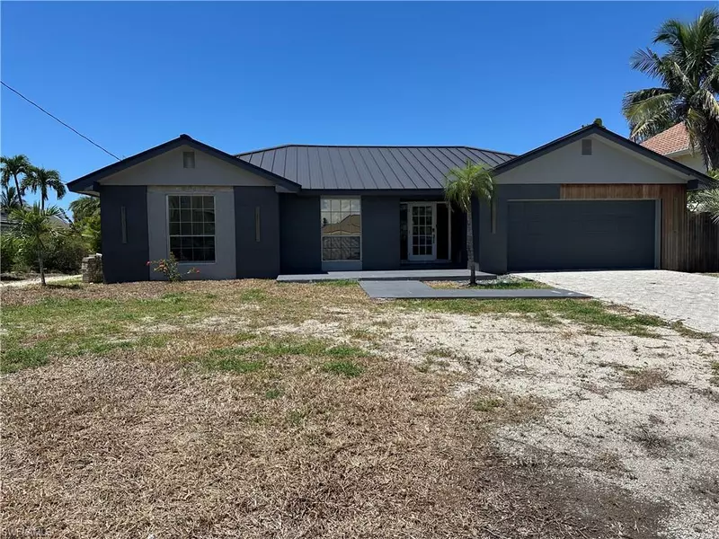 888 Limpet DR, Sanibel, FL 33957