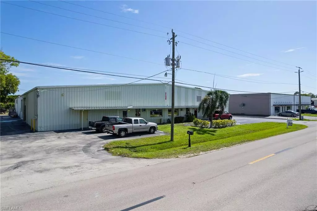 Fort Myers, FL 33912,2130 Andrea LN