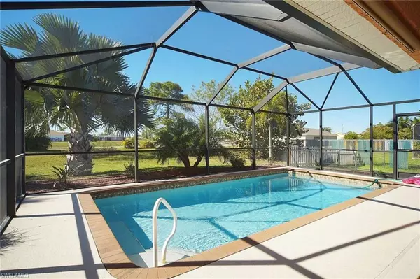 1916 NW 13th PL, Cape Coral, FL 33993