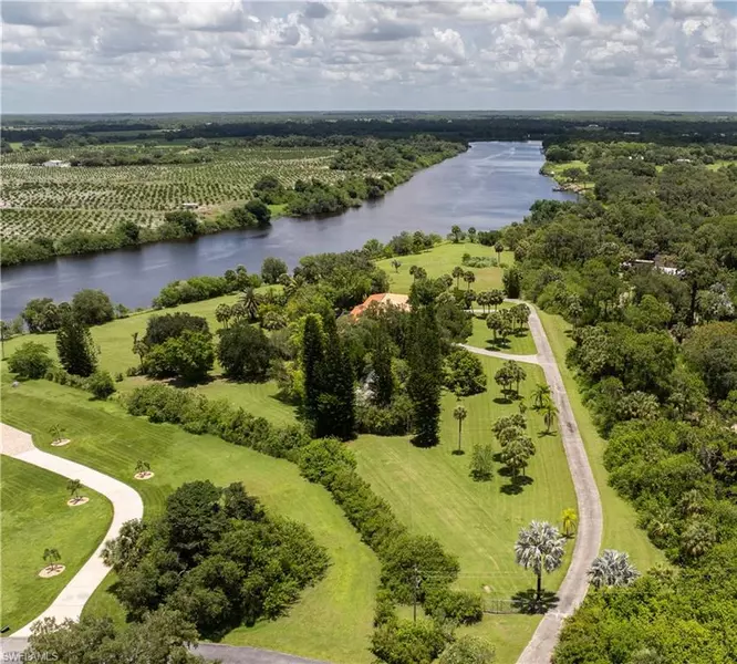 5254 River Blossom LN, Fort Denaud, FL 33935