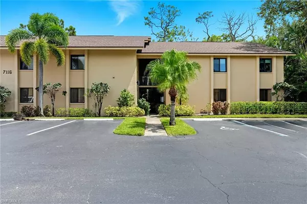 Fort Myers, FL 33907,7116 Lakeridge CT #103