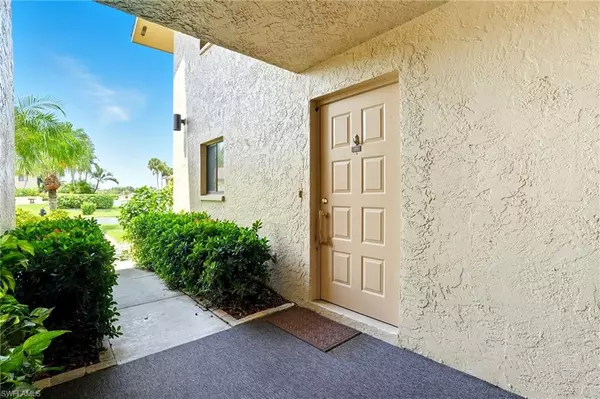 Fort Myers, FL 33907,7116 Lakeridge CT #103