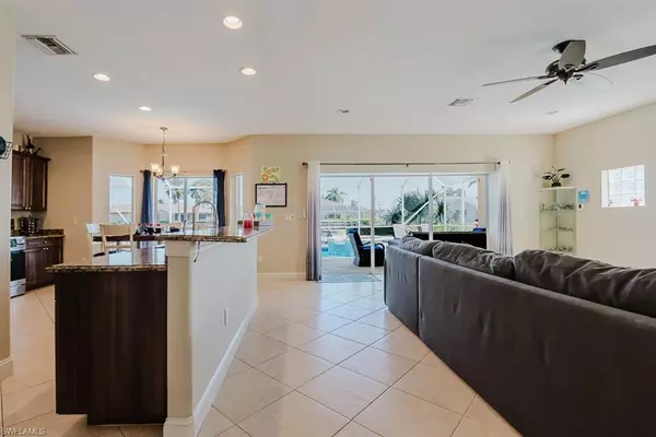 Cape Coral, FL 33990,1827 SE 12th ST