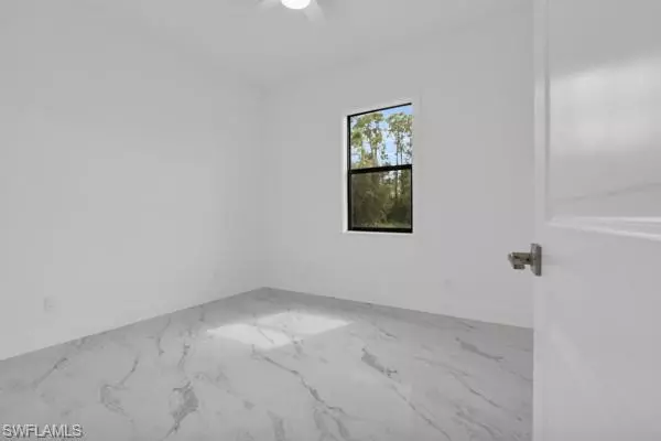 Fort Myers, FL 33905,3823 Heyburn ST