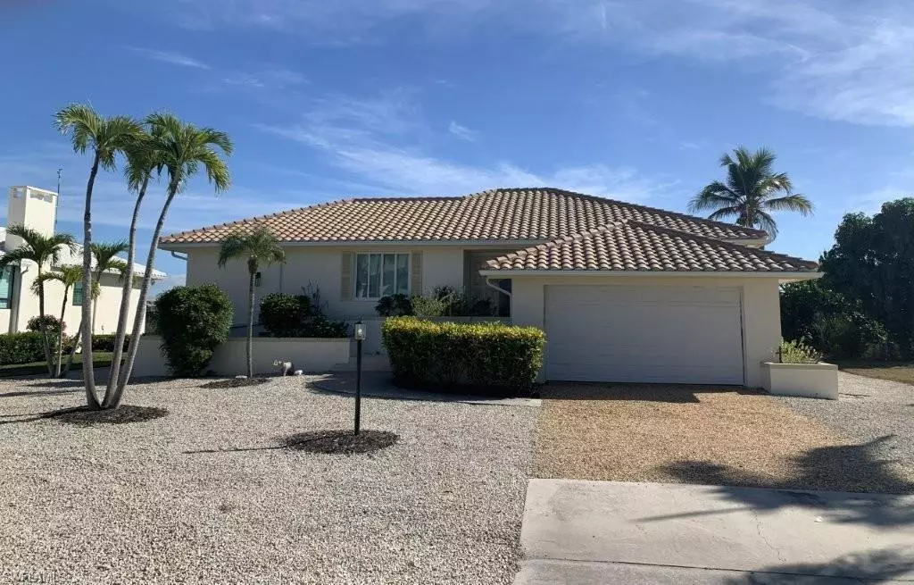 Sanibel, FL 33957,1235 Par View DR