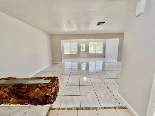 Cape Coral, FL 33990,2326 SE 8th AVE