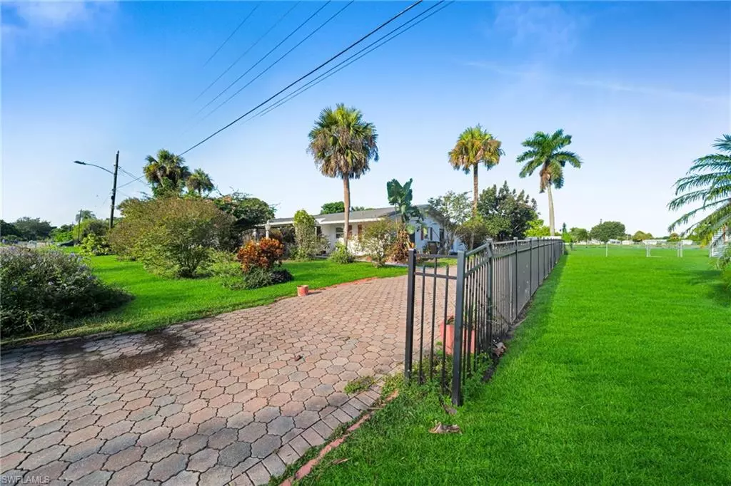 Lehigh Acres, FL 33936,23 Lincoln AVE