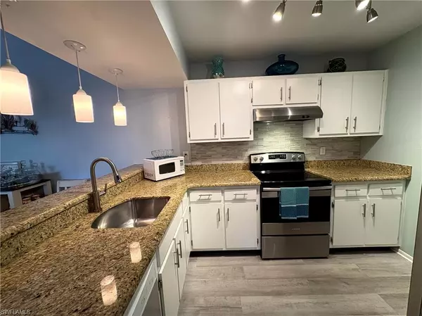 Fort Myers, FL 33919,14861 Summerlin Woods DR #13
