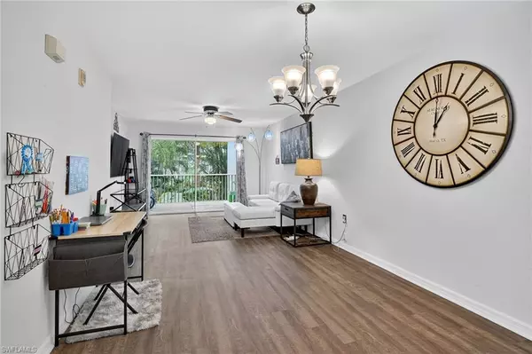 Naples, FL 34110,15405 Cedarwood LN #201
