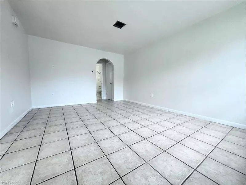 2105 Canal ST #2, Fort Myers, FL 33901