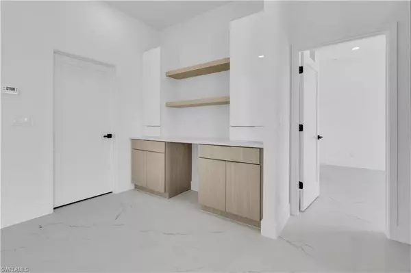 Cape Coral, FL 33993,2817 NW 2nd ST