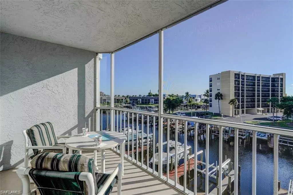 Fort Myers Beach, FL 33931,4521 Bay Beach LN #324