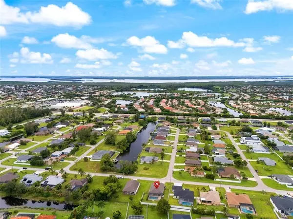 Cape Coral, FL 33991,2117 SW 22nd CT