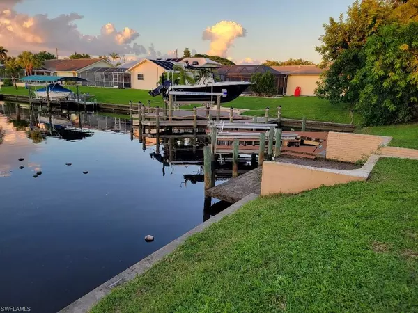 Cape Coral, FL 33904,407 SE 34th TER