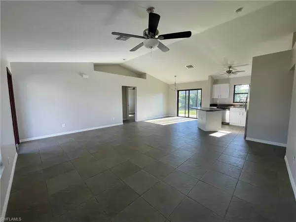Cape Coral, FL 33990,903 SE 5th PL