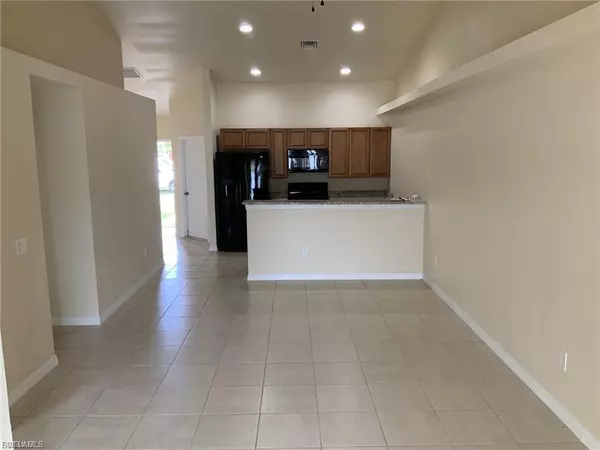 Cape Coral, FL 33990,540-542 SE 6th PL