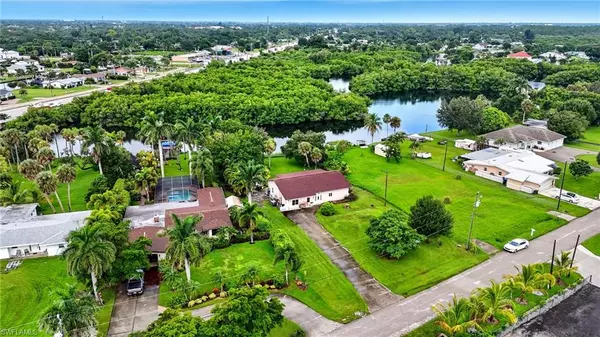 North Fort Myers, FL 33903,1261 Driftwood DR