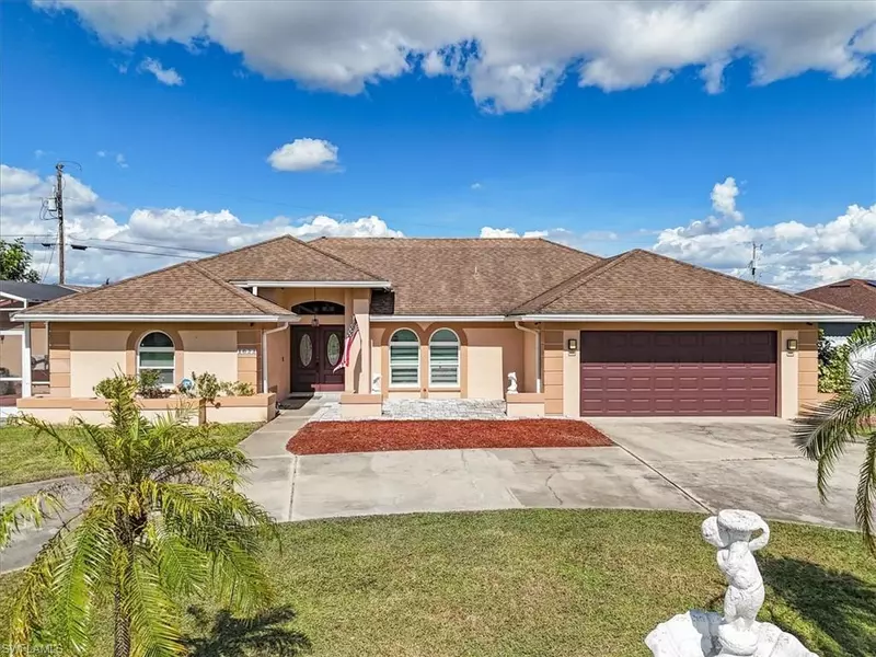 1622 Country Club PKWY, Lehigh Acres, FL 33936