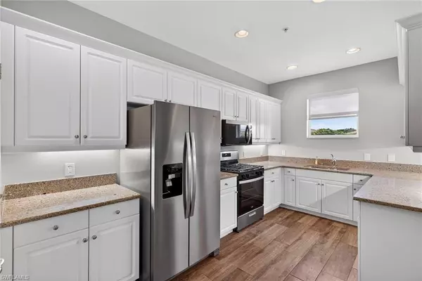Fort Myers, FL 33905,3231 Cottonwood BND #303