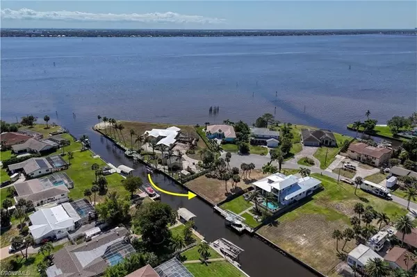 North Fort Myers, FL 33913,1806 MARINA CIR