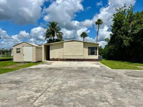 5558 Palm Beach BLVD #325, Fort Myers, FL 33905