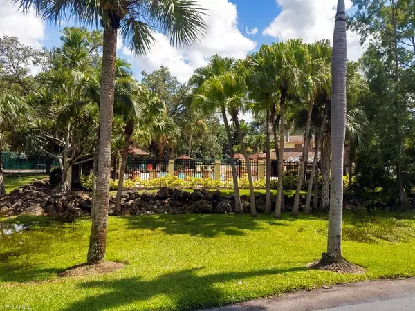 Fort Myers, FL 33908,15206 Parkside DR #201