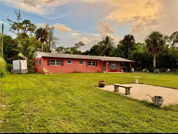 West Palm Beach, FL 33413,6592 Patricia DR