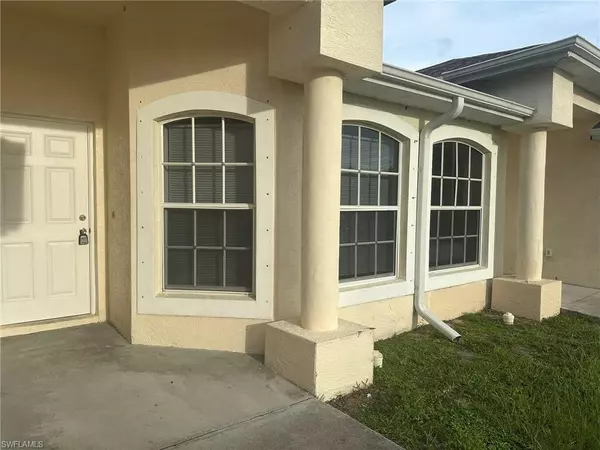 Cape Coral, FL 33990,423 SE 23rd PL