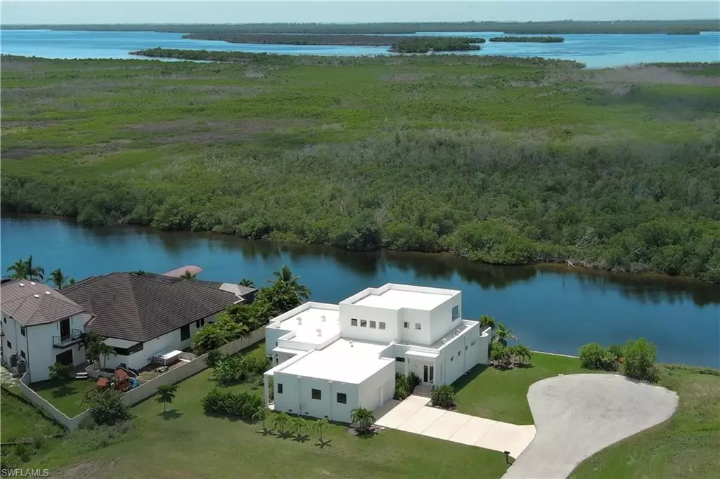 Cape Coral, FL 33914,2926 SW 27th ST