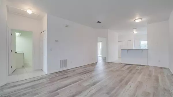 Cape Coral, FL 33914,5612 Rose Garden RD #201